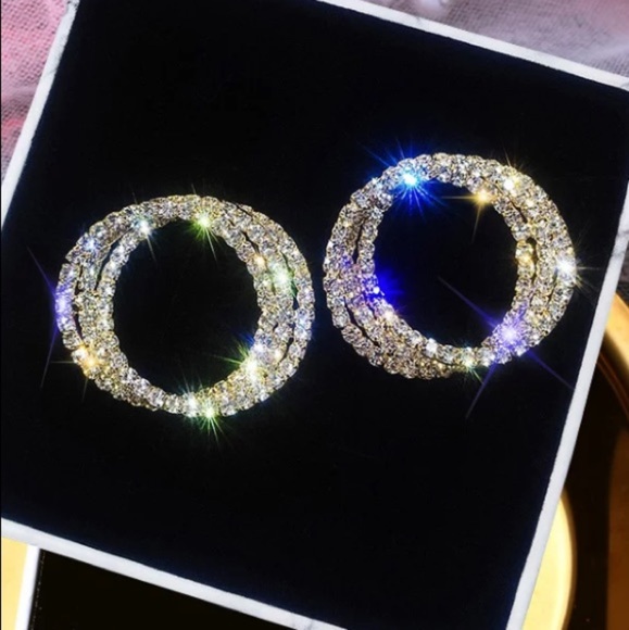 NEW Luxury Diamond Multilayer Round Hoop Earrings - Picture 2 of 5